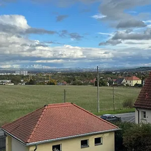 https://apt-traumtor-2.dresdenhotels.net