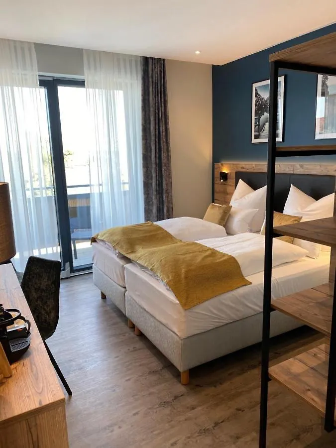 Hotel & Restaurant Rizzelli Superior 3*, نويشتات أن در آيش ألمانيا